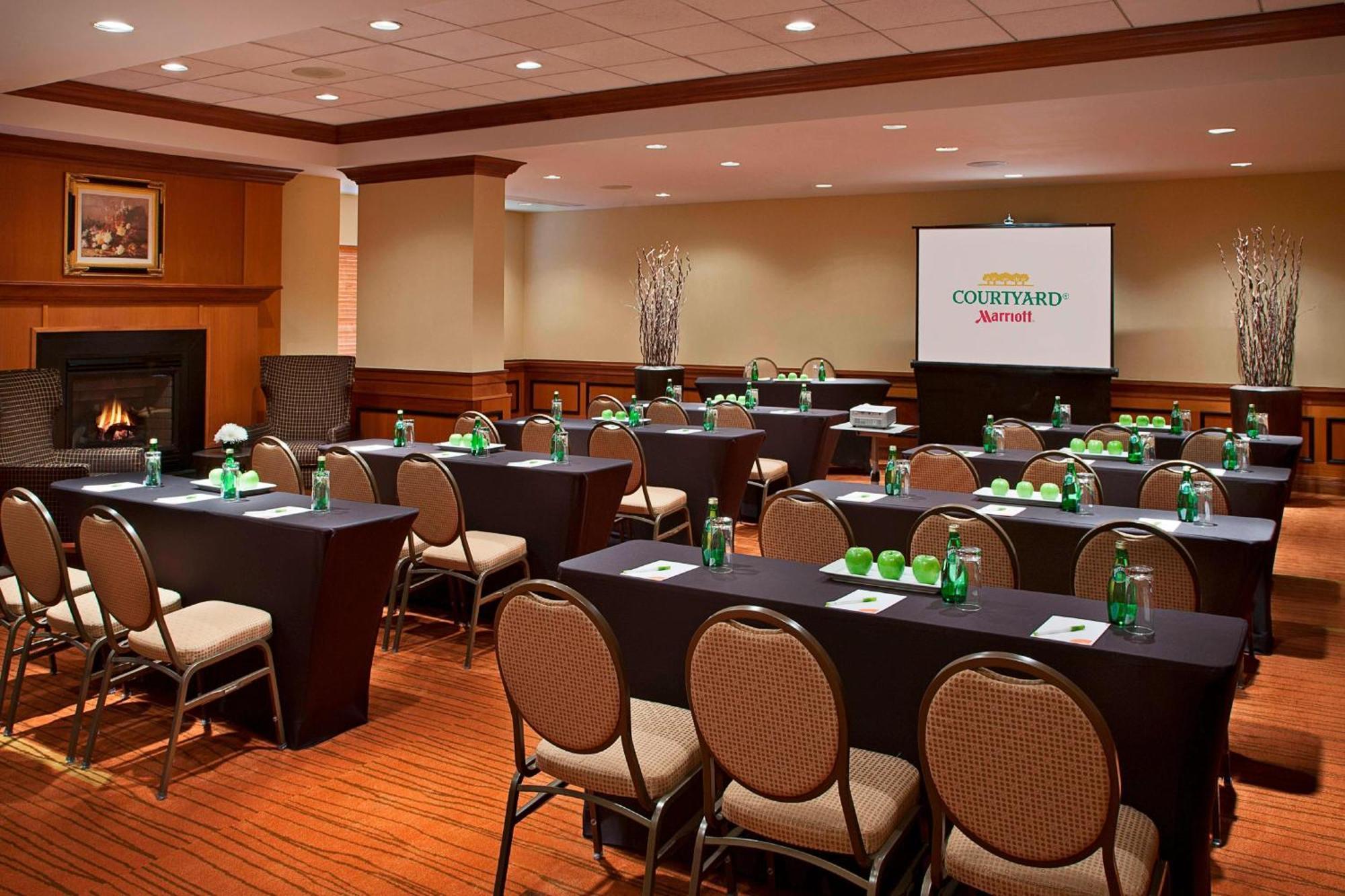 Courtyard By Marriott Toronto Airport Hotel Luaran gambar